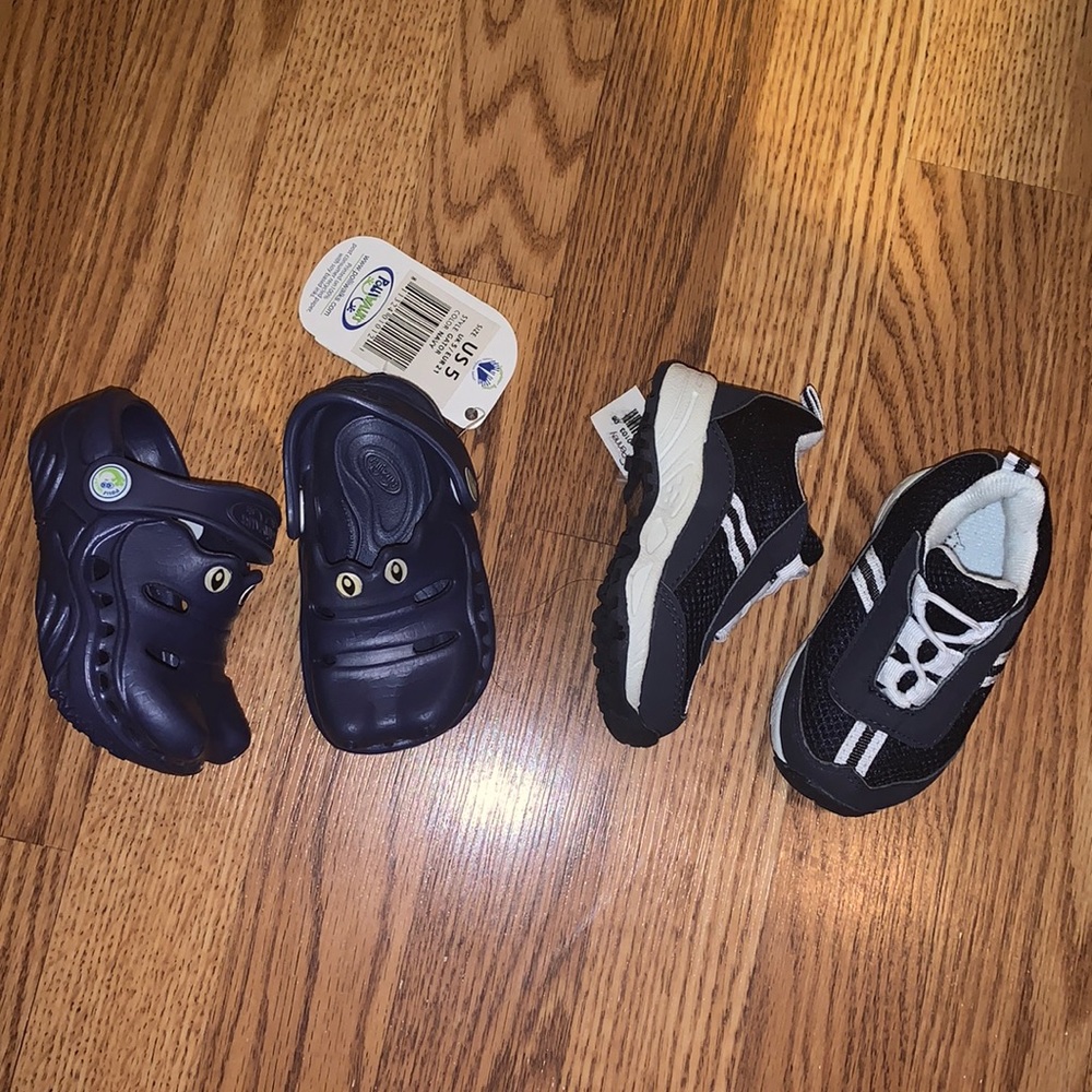 Both NWT Baby toddler boys 5 water shoes &sneakers